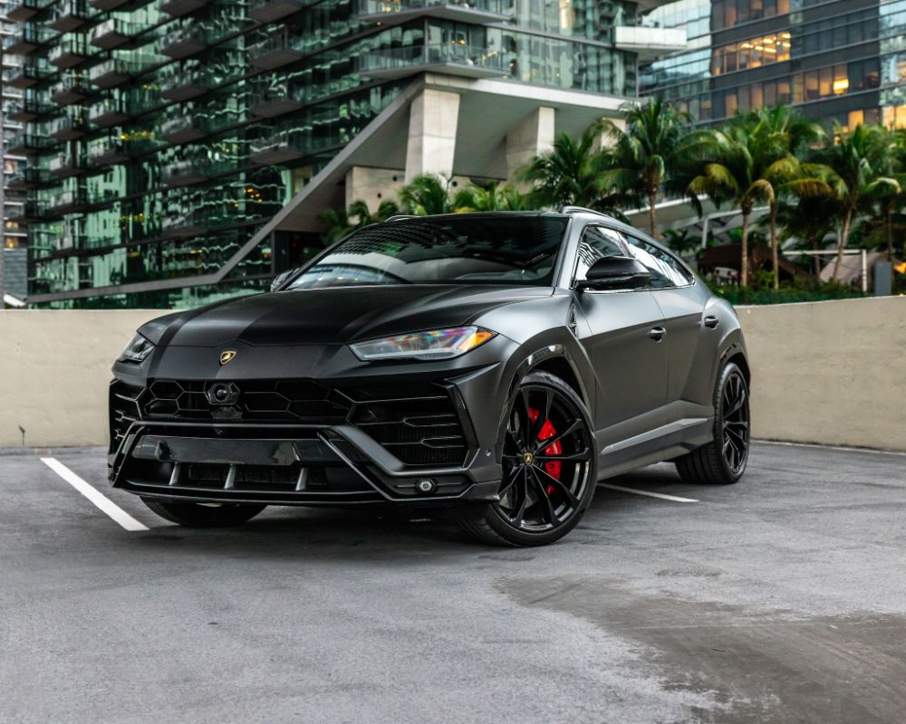 Lamborghini Urus Black Brown (21)